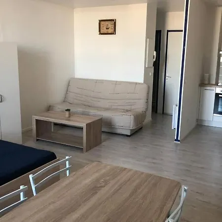 La Fayette 2*, Meublé tout confort avec vue sur le port Rochefort-sur-Mer Extérieur photo